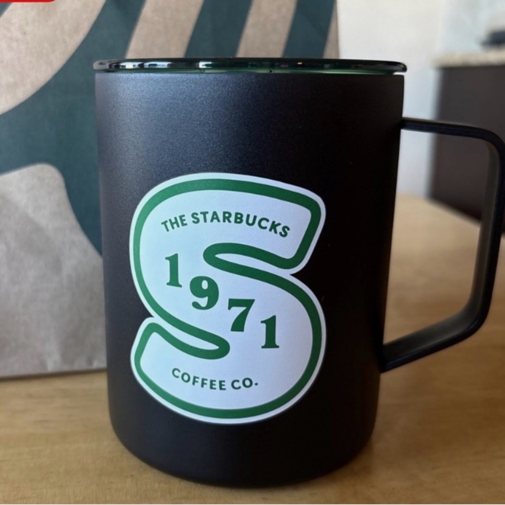 New Starbucks coffee ☕️ mug 1971 Shamrock green lid, heritage black 16oz.
